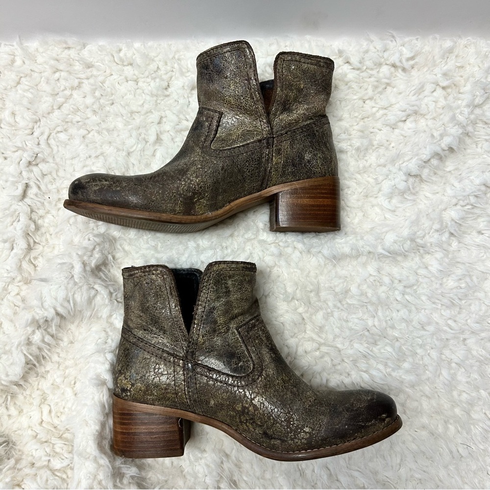 Women's Metallic Olive-Bronze Ankle Booties by